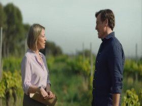 The Split S04E02 480p x264-mSD EZTV