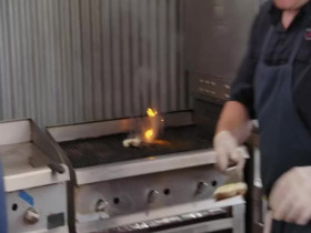 Throwdown with Michael Symon S01E01 Battle of the BBQ Burgers 480p x264-mSD EZTV