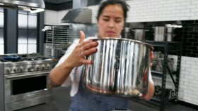 Top Chef Canada S11E03 The Feast of Toronto 720p HEVC x265-MeGusta EZTV