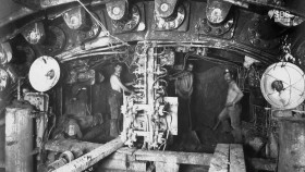 Trains That Changed The World 2020 S01E02 1080p HDTV H264-CBFM EZTV