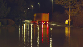 Trucking Hell S08E12 1080p WEB H264-CBFM EZTV