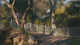 Twisted Twins S01E01 1080p WEB h264-CODSWALLOP EZTV