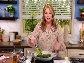 Valeries Home Cooking S11E01 If Mama Aint Happy 480p x264-mSD EZTV