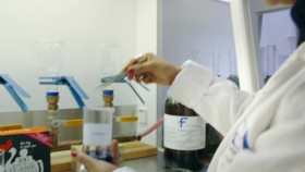 War On Plastic With Hugh And Anita S02E01 XviD-AFG EZTV