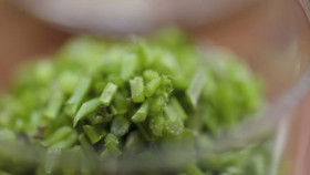 Well Done with Sebastian Maniscalco S02E03 The Macaroniscalco 720p HEVC x265-MeGusta EZTV