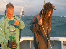 Wicked Tuna Outer Banks S07E02 Stick em 480p x264-mSD [eztv]