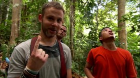 Wild Things with Dominic Monaghan S01E07 Giant Malaysian Honey Bees WEBRip x264-CAFFEiNE EZTV