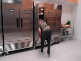 Wildcard Kitchen S02E01 480p x264-mSD EZTV