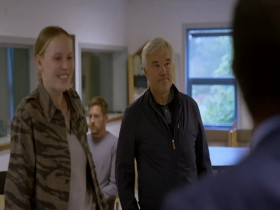 Wozniacki and Lee S01E04 The Ugly Duckling 480p x264-mSD EZTV